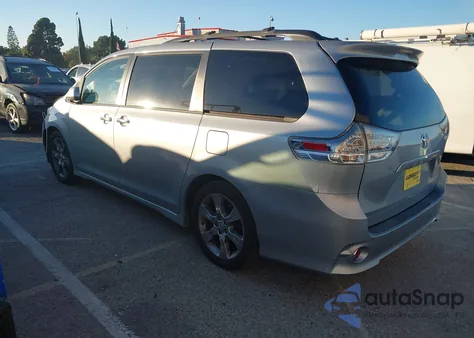 2013 Toyota Sienna Se 8 Passenger from USA, damaged, VIN 5TDXK3DC1DS391922